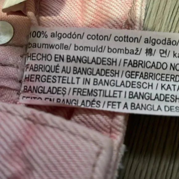 Zara Denim Shorts Light Pink High rise Side slit Button fly Raw hem Size 6 NWT - Picture 11 of 11